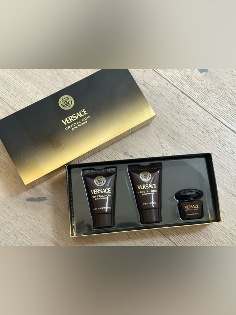Versace Crystal Noir Mini Body Collection -travel set